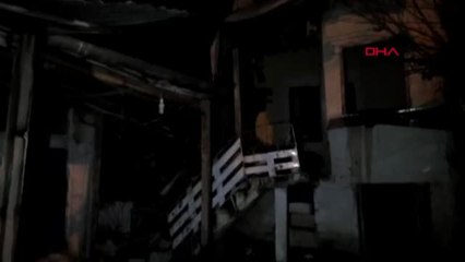 Adıyaman'da Yağmurda Evin Tavanı Çöktü