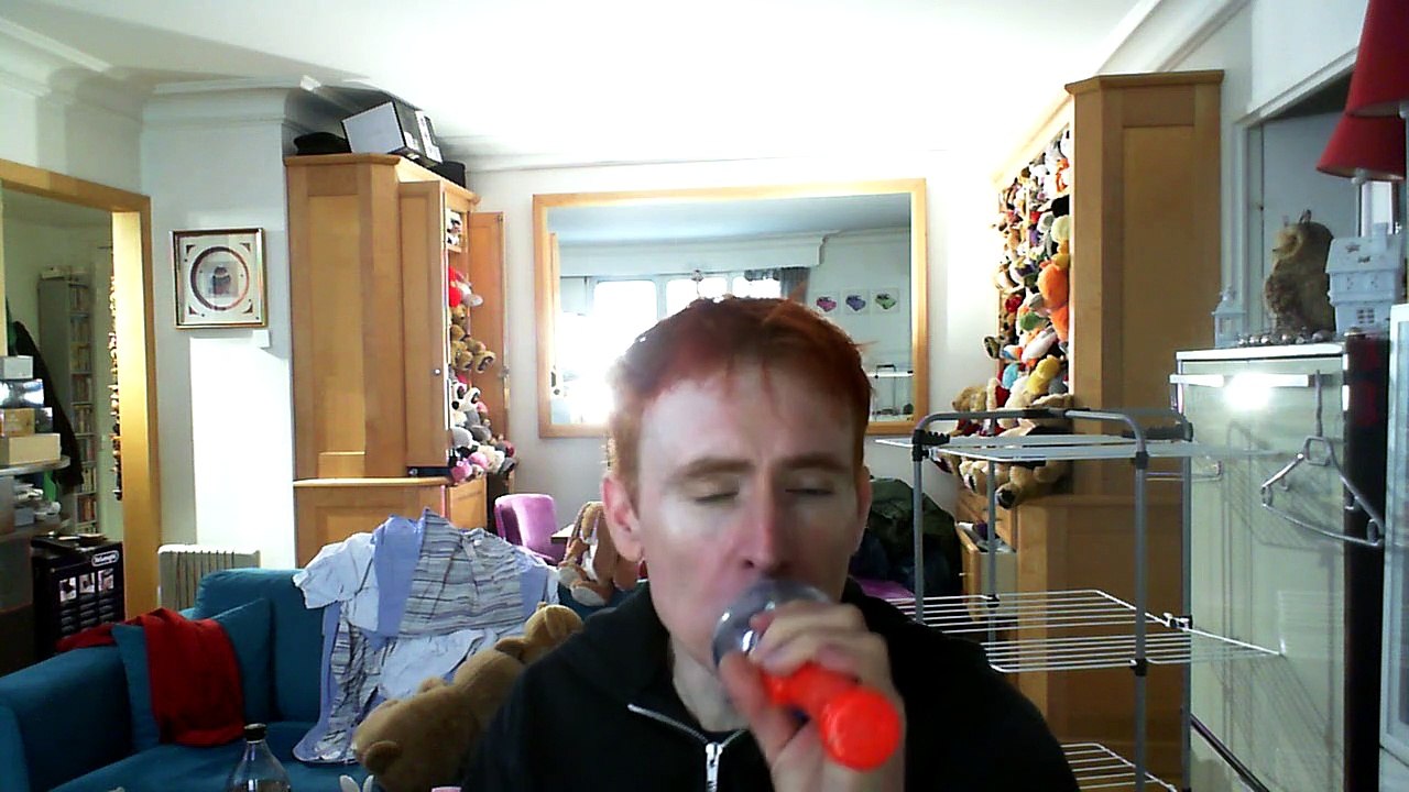 Wiwi égratigne "anesthésie" de New Wave Gang