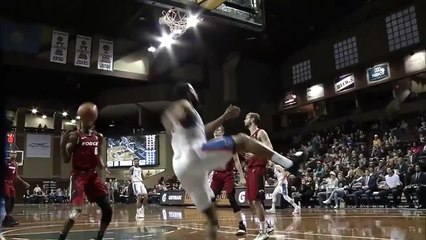 Dez Wells rises up and throws it down