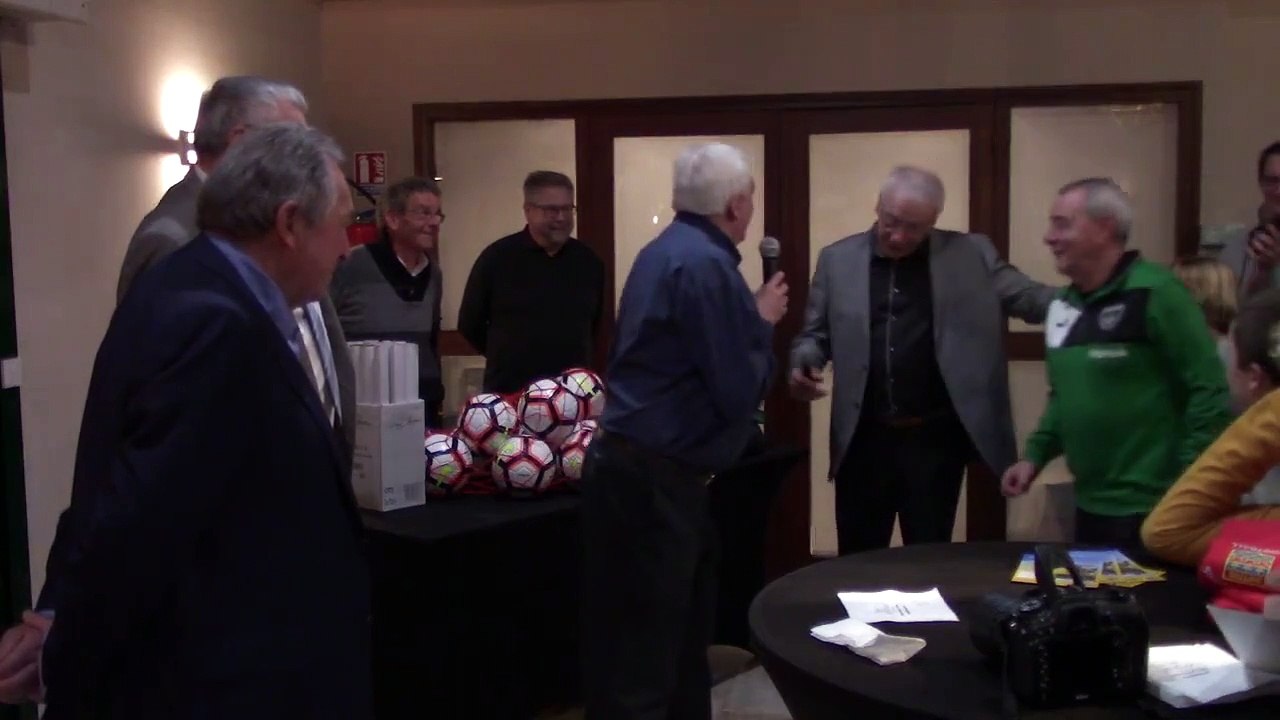 Patrick et Gérard ,, retour anecdotique d'un match de foot  à l'école normale d' Arras .