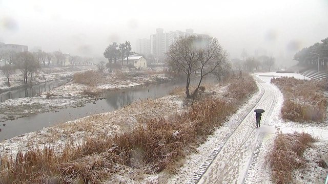 [날씨] 귀성길 비·눈...설날, 반짝 추위 뒤 中 스모그 / YTN