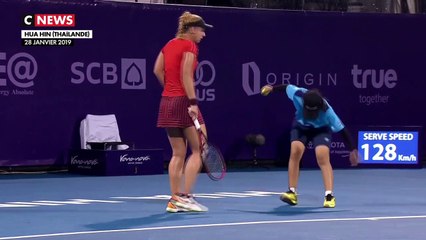 Thaïlande : une ramasseuse de balle choque la joueuse de tennis Sabine Lisicki