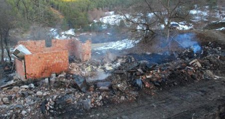 Hırsızlık Amacıyla Girdikleri Evde 5 Kişilik Aileyi Öldürüp Ateşe Veren Canilere Ceza Yağdı