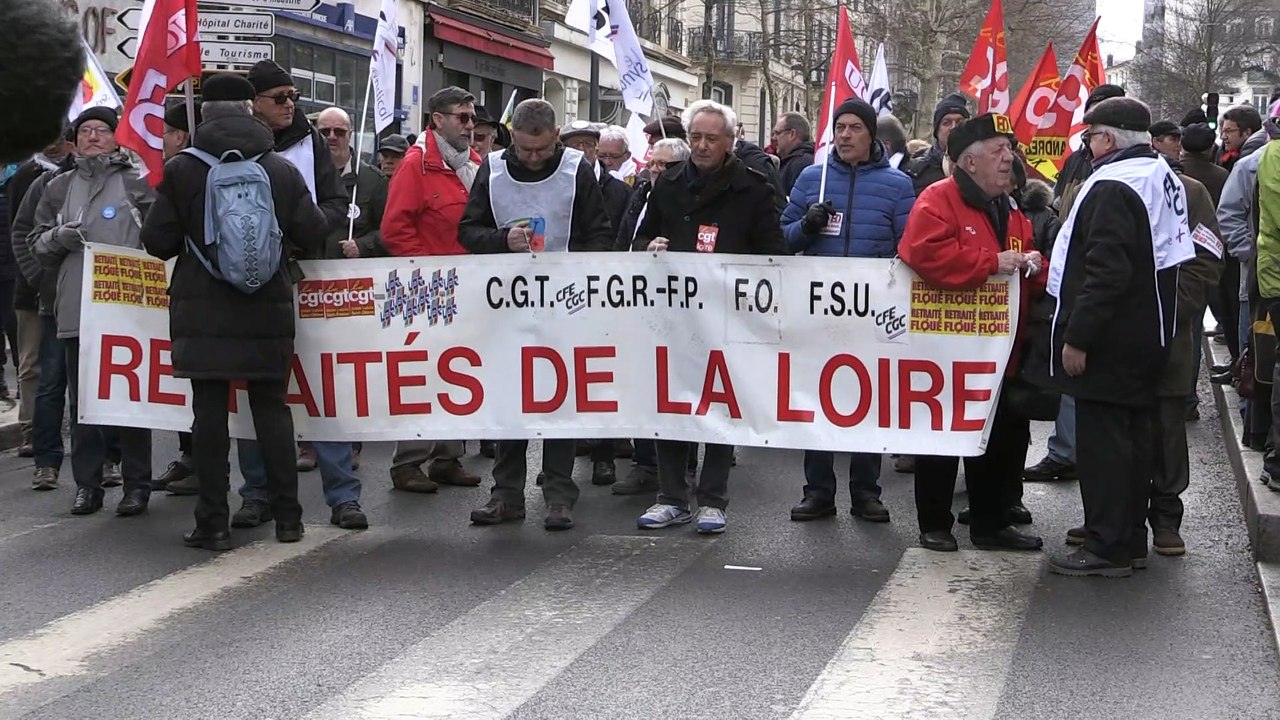 300 retraités ont défilé dans les rues de Saint-Etienne