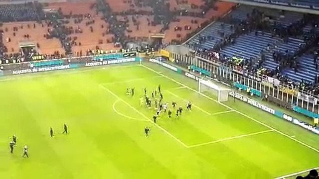 INTER - LAZIO, I FESTEGGIAMENTI SOTTO ALLA CURVA DEI LAZIALI
