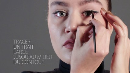 Le trait d eye-liner épais
