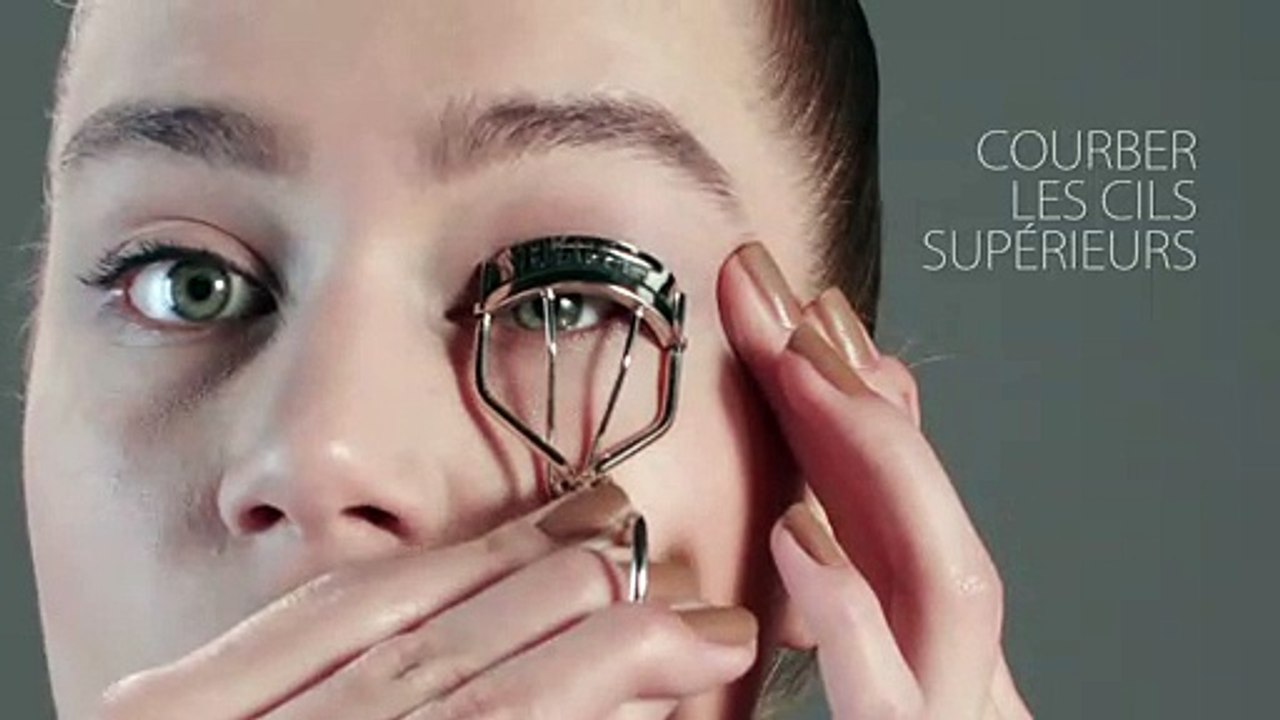 La pose du mascara