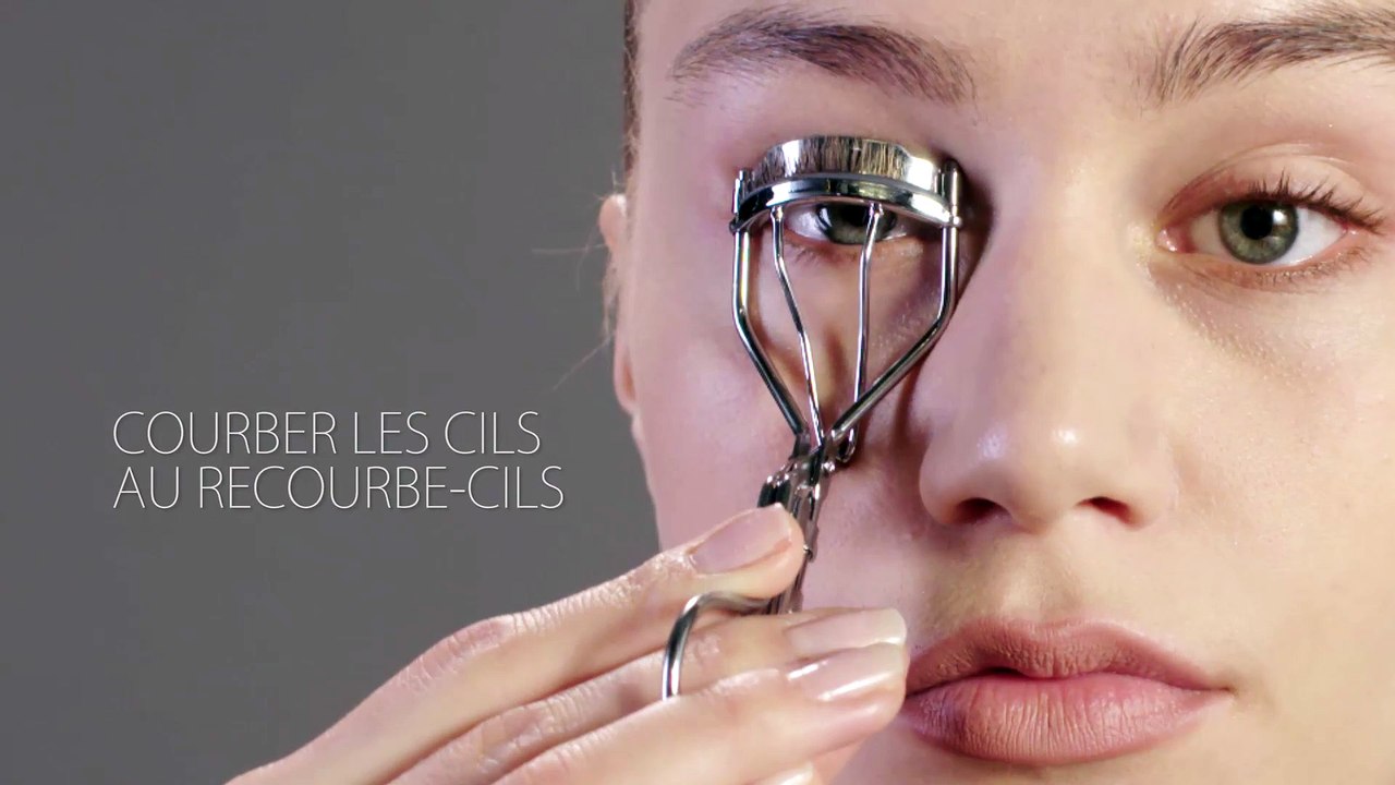 Le regard irisé