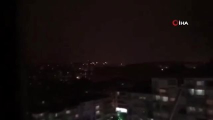 Art Arda Düşen Yıldırımlar İzmir'i Aydınlattı