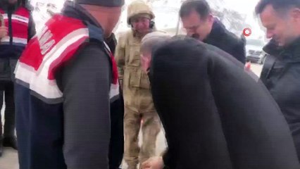 Bakan Soylu’dan kahraman Mehmetçik’e ziyaret