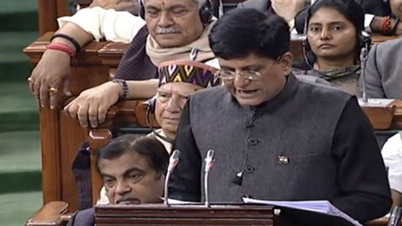 Anti-Black Money Moves Brought Rs. 1.3 Lakh Crore Income To Tax: Piyush Goyal | Oneindia News