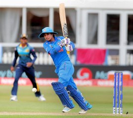 പുതിയൊരു നാഴികക്കല്ലു പിന്നിട്ട്  മിതാലി രാജ് | Oneindia Malayalam