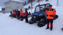 Bolu’da kar ve tipi altında JAK ve JÖAK’tan nefes kesen kurtarma operasyonu