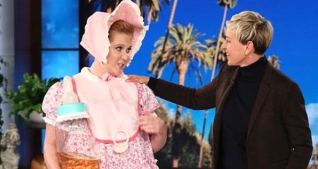 ABD'li Kadın Komedyen Amy Schumer, Sahneye Üstsüz Çıktı