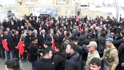 İçişleri Bakanı Soylu, Hakkari'de esnaf ziyaretinde bulundu