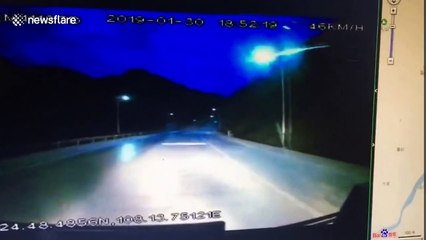 Coach crashes into giant fallen rocks after landslide in China