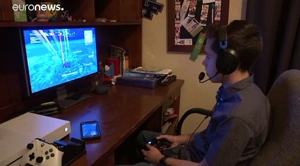 "آبل" تصلحٌ خللاً أمنياً في الاتصال المرئي اكتشفه فتى أمريكي