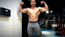 Delicious Muscle Man !