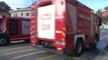 Buzdolabından çıkan yangında ev küle döndü