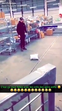 Des livreurs se filment en train de mettre des coups de pied dans des colis