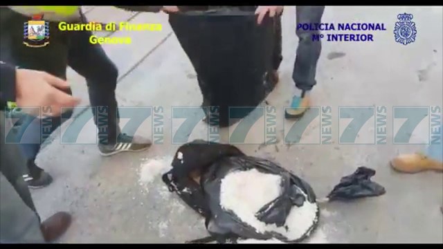 KAPEN MBI 2 TONE KOKAINE NE ITALI, DROGA VINTE NGA KOLUMBIA - News, Lajme - Kanali 7