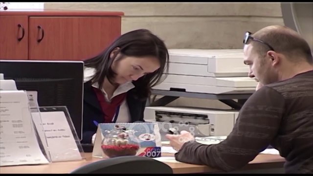 Ora News - Konkurrenca heton bankat: Marrëveshje të fshehtë në kurriz të qytetarëve