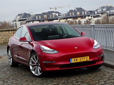 Essai Tesla Model 3 Performance (2019)