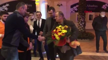 Spor Galatasaray Kafilesinin Alanya'da Otele Giriş Görüntüleri