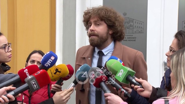 Ora News - Pedagogët e Shkencave Sociale nisin grevën pa afat