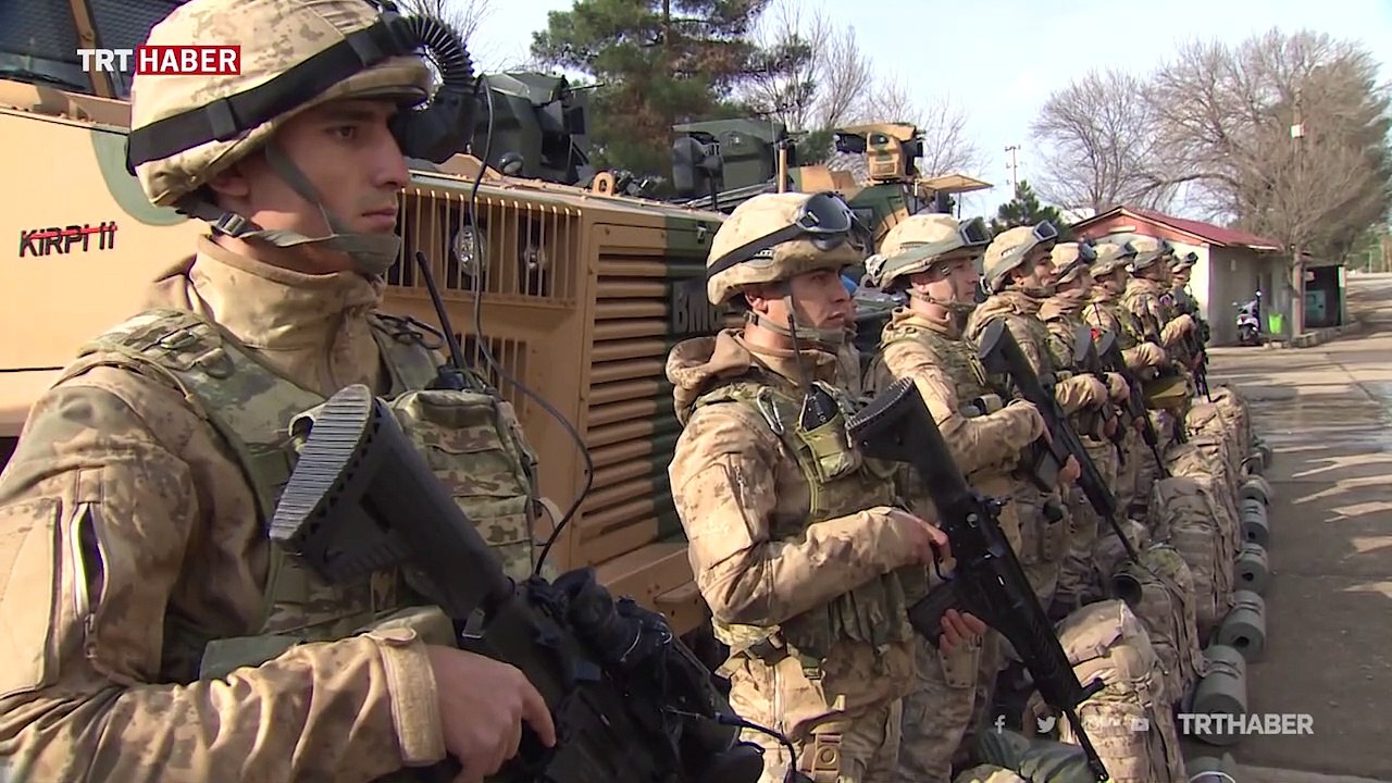 Jandarma komandolar dağlarda operasyonda