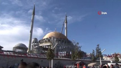 Beyoğlu Belediye Başkanı Ahmet Misbah Demircan, Taksim Camii İnşaatını İnceledi