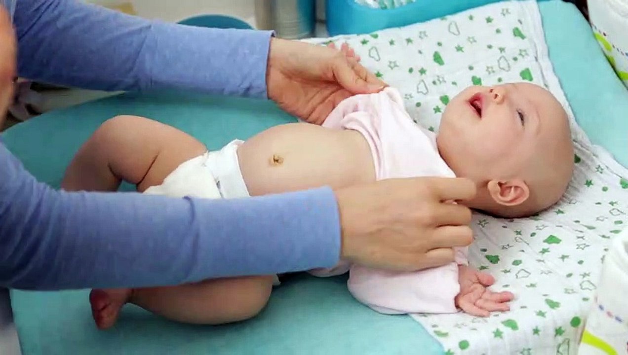 Pflege & Ausstattung - Baby 1x1: Windeln wechseln