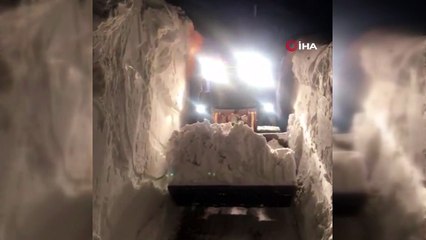 Yüksekova’da kar kalınlığı 5 metreyi geçti