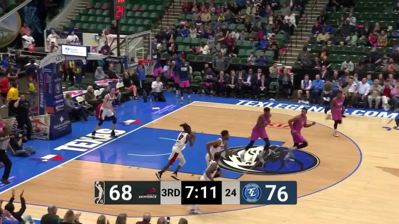 Kostas Antetokounmpo flies in for the alley-oop slam
