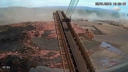 شاهد: لحظة انهيار سد البرازيل الذي أسفر عن مقتل وفقدان المئات