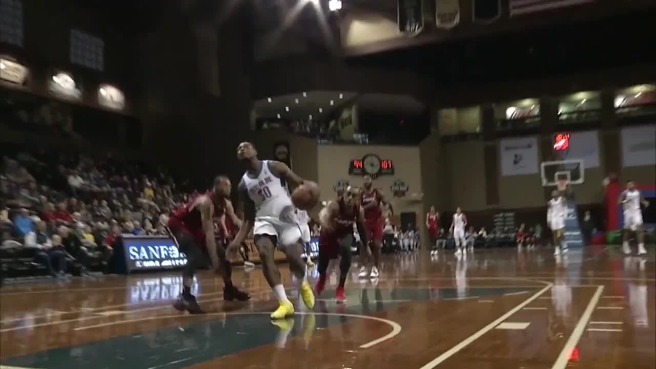 Deonte Burton throws it down!