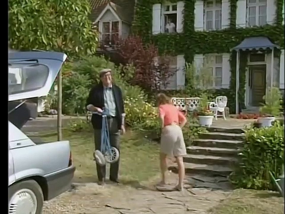 French Fields 1x06 Le Week End