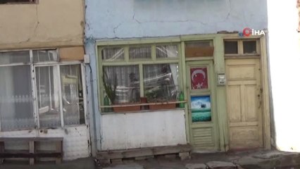 40 Yıl Önce Tanıştığı 'Naht Sanatı'na Sahip Çıkıyor