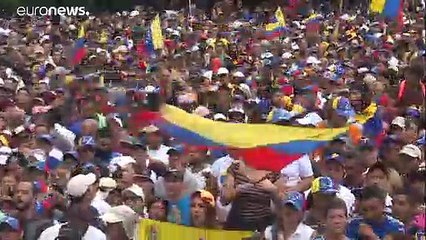 Gigatüntetés - fogy a levegő Maduro körül