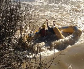 Raftingçiler Ölümle Burun Buruna Geldi