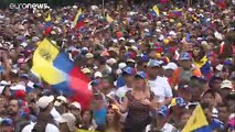 المعارضة تتحدى مادورو في مسيرات عارمة في الذكرى العشرين للثورة البوليفارية