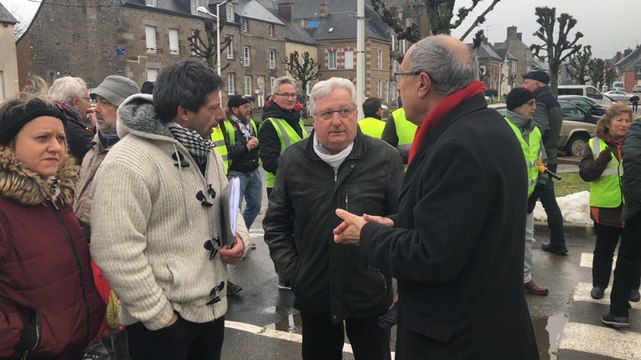 Les Gilets jaunes mobilisés pour la venue de la sous-préfète