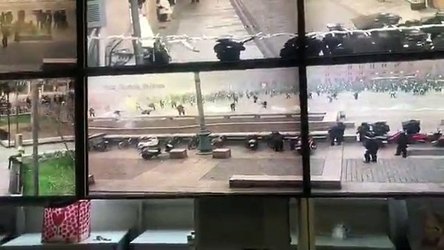 Gilets Jaunes - Toulouse - La vidéo très gênante tournée en salle de commandement de la police: Mais putain, faut tirer, quoi! Il faut aligner deux, trois bastos