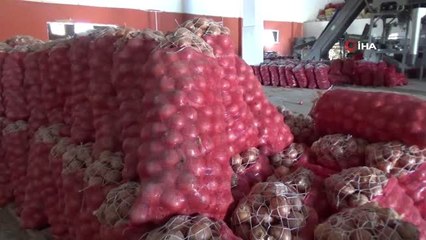 Depodan 2,5 Liraya Çıkan Soğan Pazarda 5 Lira