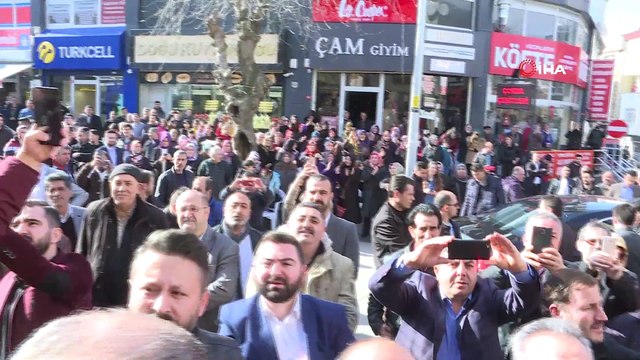 Binali Yıldırım’a vatandaşlardan yoğun ilgi