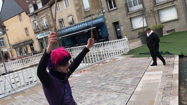 Défilé de monstres en centre-ville