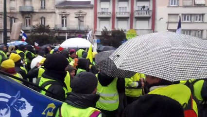 5 000 gilets jaunes à Valence pour la manifestation régionale - Vidéo  Dailymotion