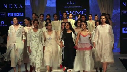 Wrestler Geeta Phogat packs a PUNCH at LFW