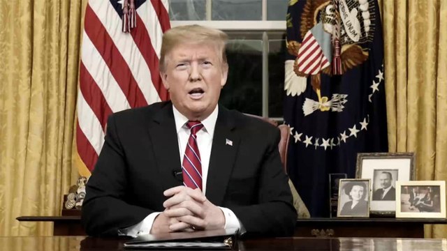 الجدار مع المكسيك.. ترامب يلوح بفرض حالة الطوارئ