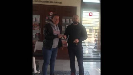 Alman Turist Takside Unuttuğu Telefonuna Beyaz Masa Sayesinde Kavuştu